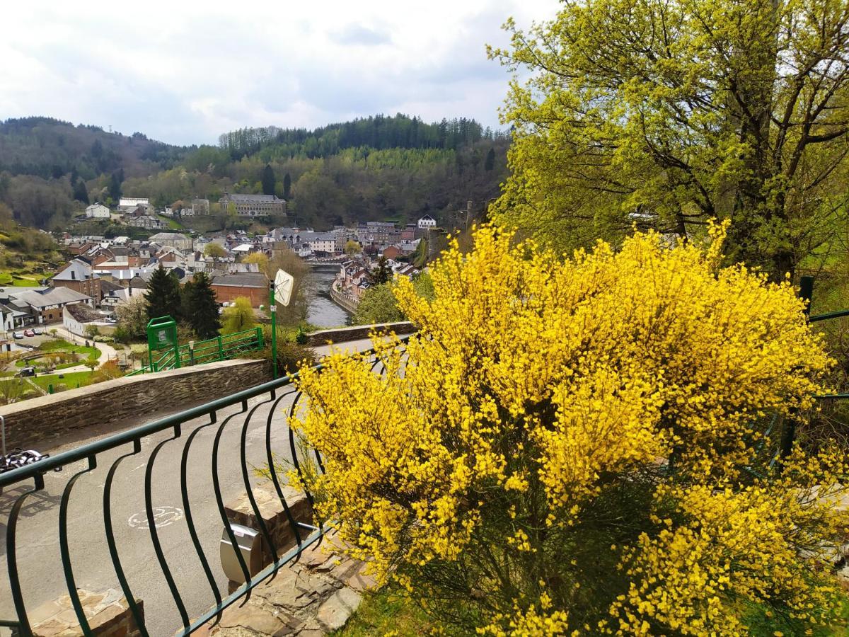 Villa Le Genet Fleuri 라로셰안알데네 외부 사진