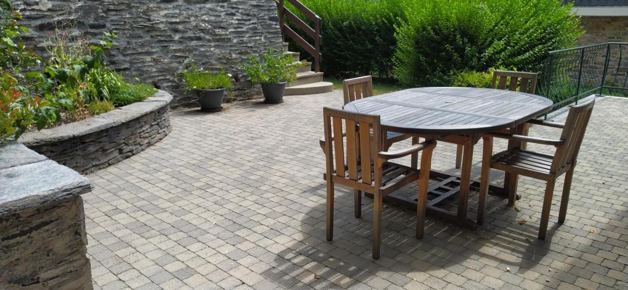 Villa Le Genet Fleuri 라로셰안알데네 외부 사진