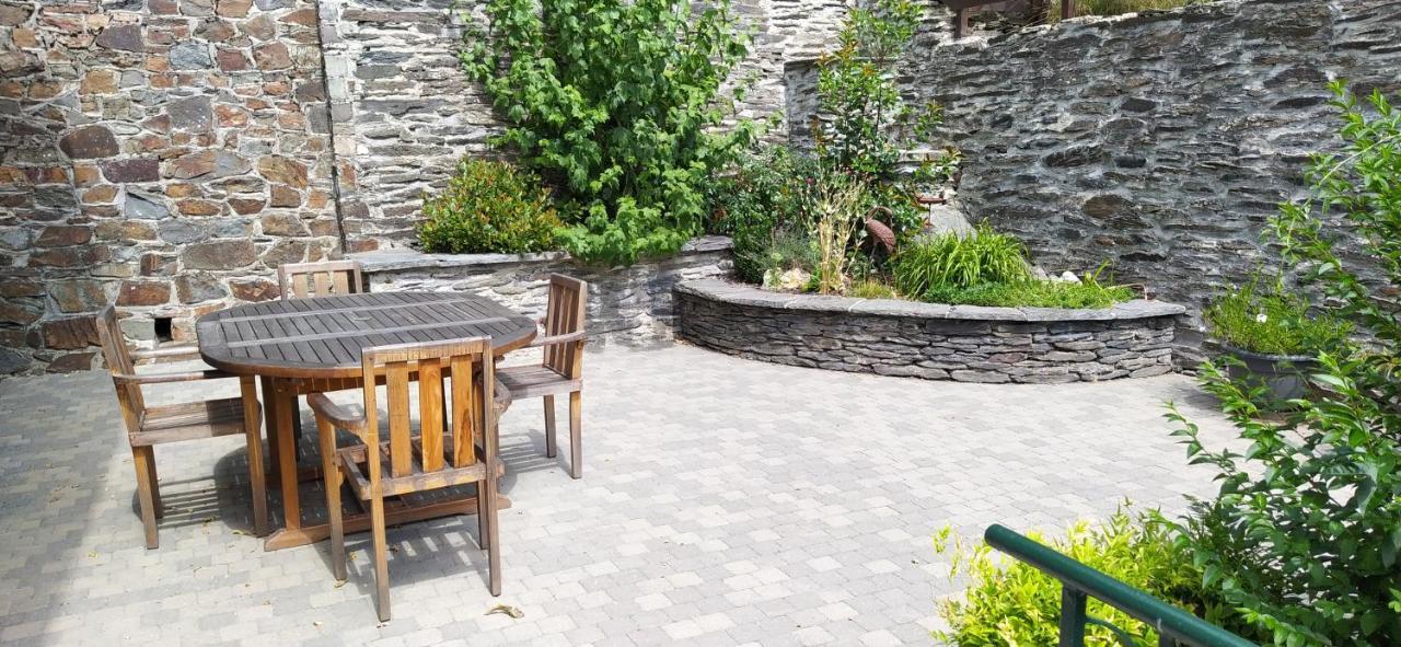 Villa Le Genet Fleuri 라로셰안알데네 외부 사진